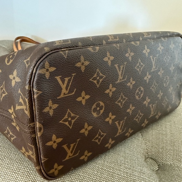 Louis Vuitton Classic Neverful MM monogram tote handbag purse - Picture 3 of 16